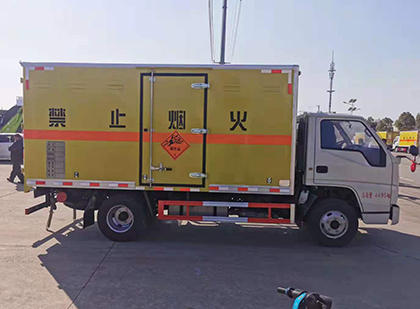 胶州爆破器材运输车
